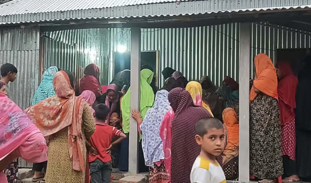 রাজধানীতে লাশের ছয়টি খণ্ড নিয়ে বাড়ি ফিরল বাবা রাজধানীতে লাশের ছয়টি খণ্ড নিয়ে বাড়ি ফিরল বাবা