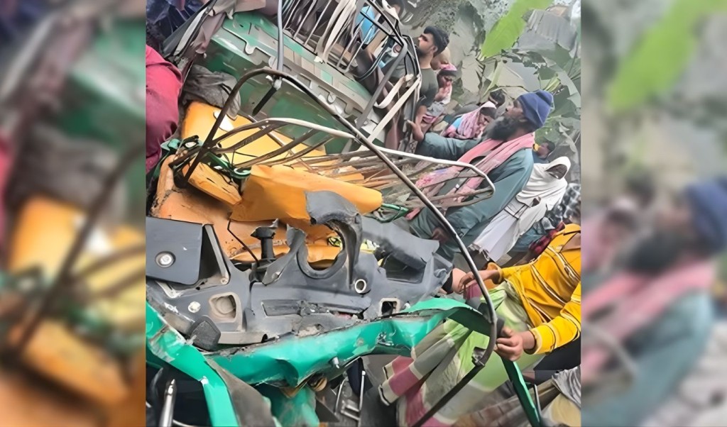 রাজশাহীতে অটোরিকশা ভটভট সংঘর্ষে তিন নিহত রাজশাহীতে অটোরিকশা-ভটভট সংঘর্ষে তিন নিহত