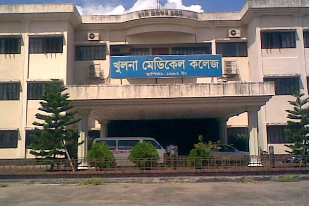 রূপসায় ৪০০ টাকার জন্য চায়ের দোকানিকে ইট মারা হত্যা
