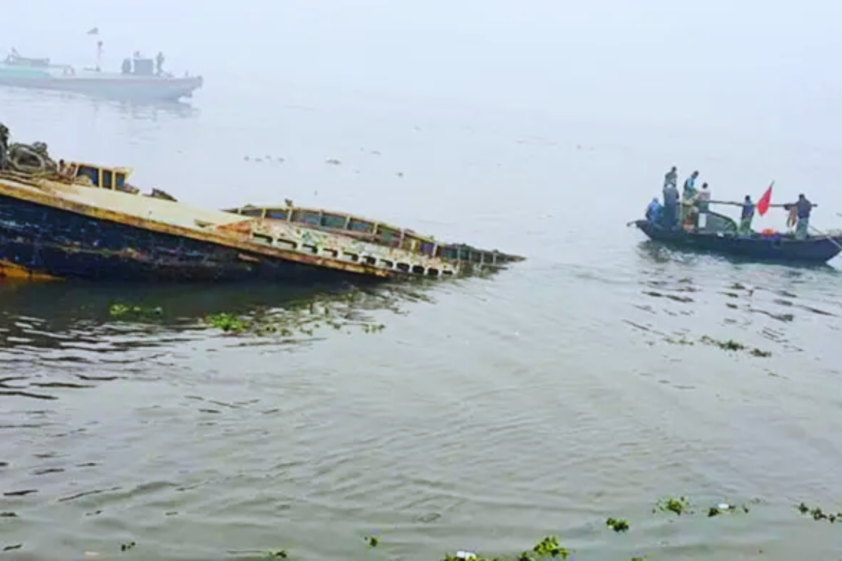 লঞ্চ ধাক্কায় ট্রলার ডুবে নিহত দুইজন