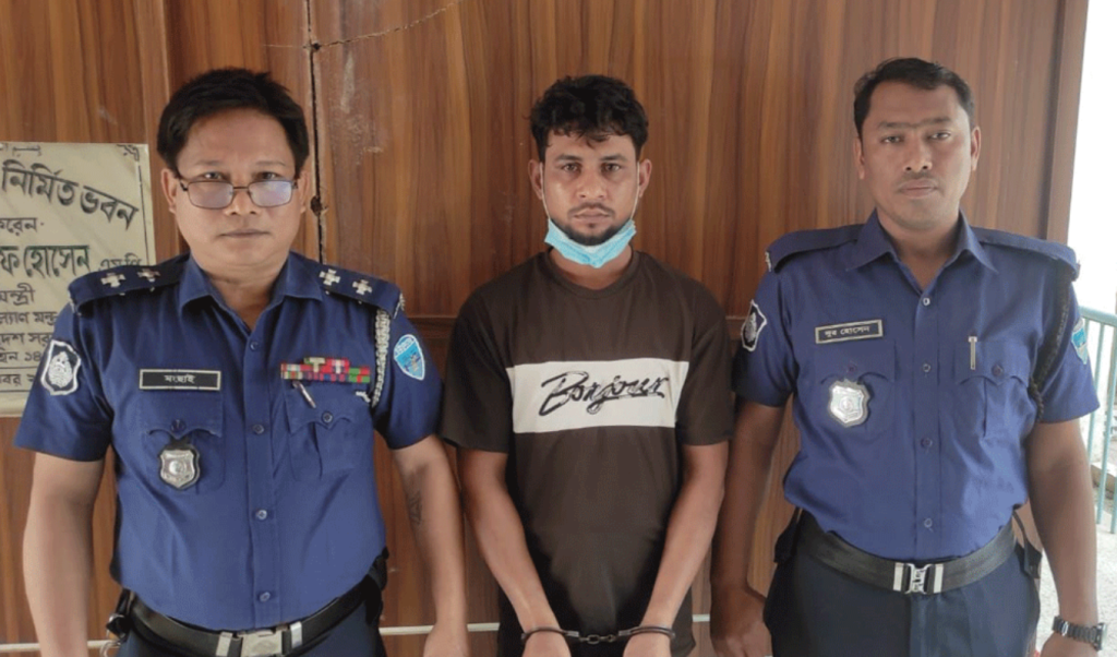 লাকসামে অটোরিকশা চালক হত্যার মামলায় গ্রেপ্তার আসামি সবুজ লাকসামে অটোরিকশা চালক হত্যার মামলায় গ্রেপ্তার আসামি সবুজ