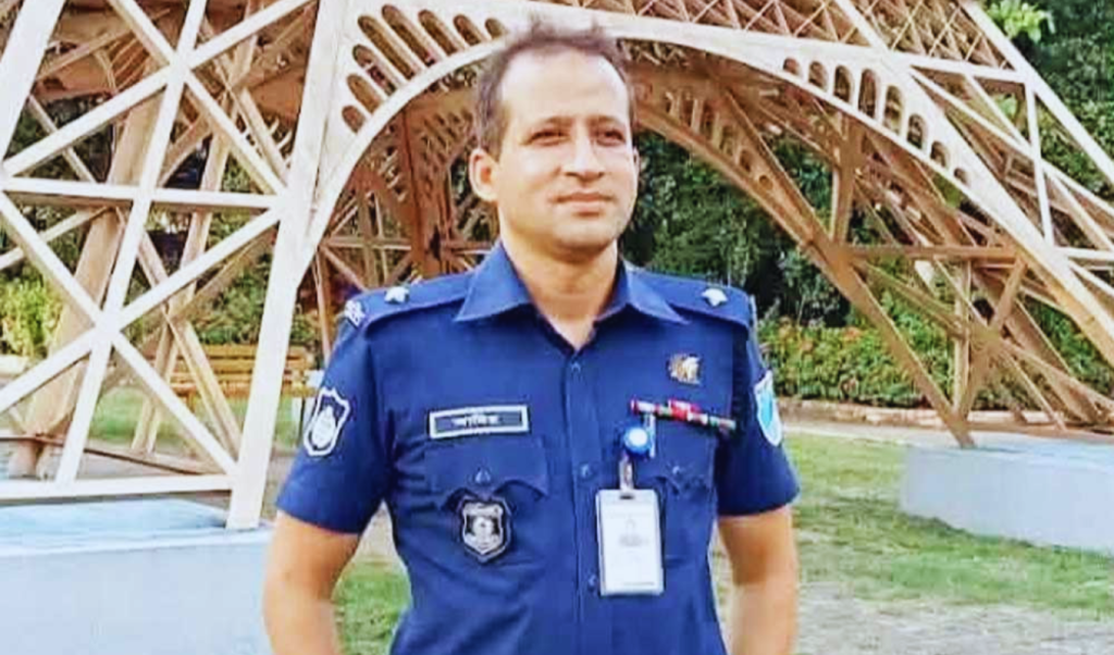 শিবচর থানার ওসি চার দিনের মাথায় প্রত্যাহার শিবচর থানার ওসি চার দিনের মাথায় প্রত্যাহার