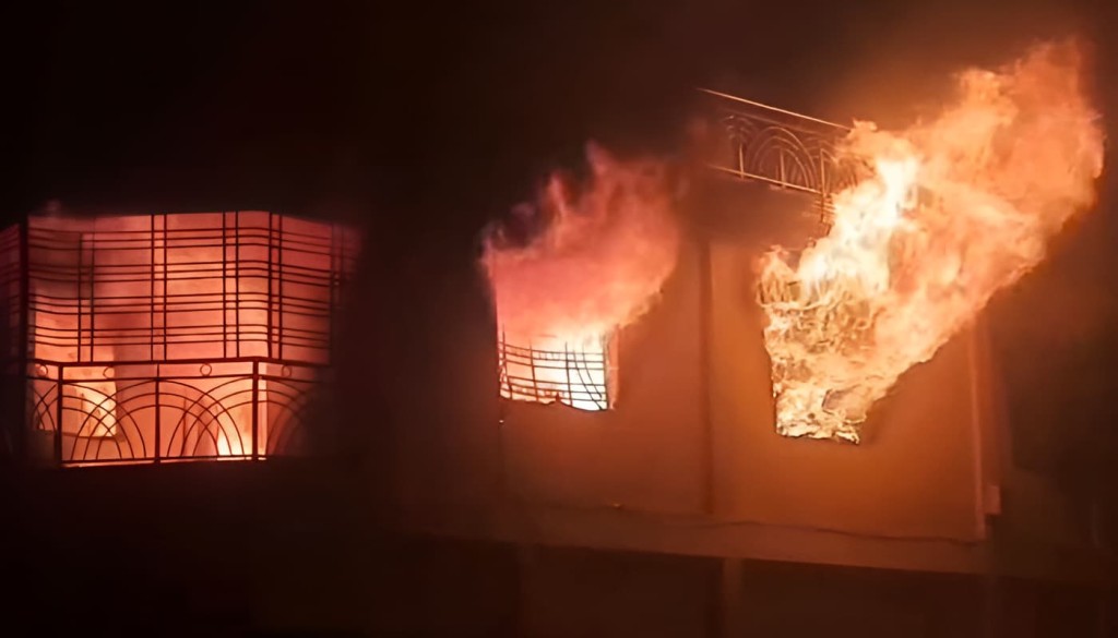 শেবাচিমে অগ্নিকাণ্ড: স্থানান্তরিত রোগীর মৃত্যু 10 শেবাচিমে অগ্নিকাণ্ড স্থানান্তরিত রোগীর মৃত্যু শেবাচিমে অগ্নিকাণ্ড: স্থানান্তরিত রোগীর মৃত্যু