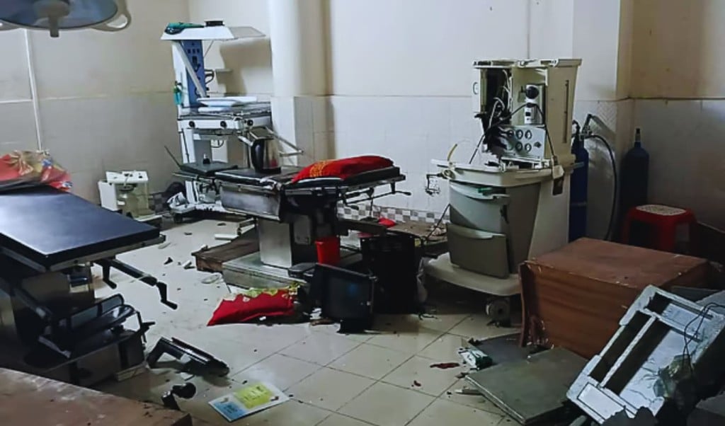 শ্রীপুরে প্রসূতির মরদেহ হাসপাতালেই ফেলে পালানোর অভিযোগ শ্রীপুরে প্রসূতির মরদেহ হাসপাতালেই ফেলে পালানোর অভিযোগ