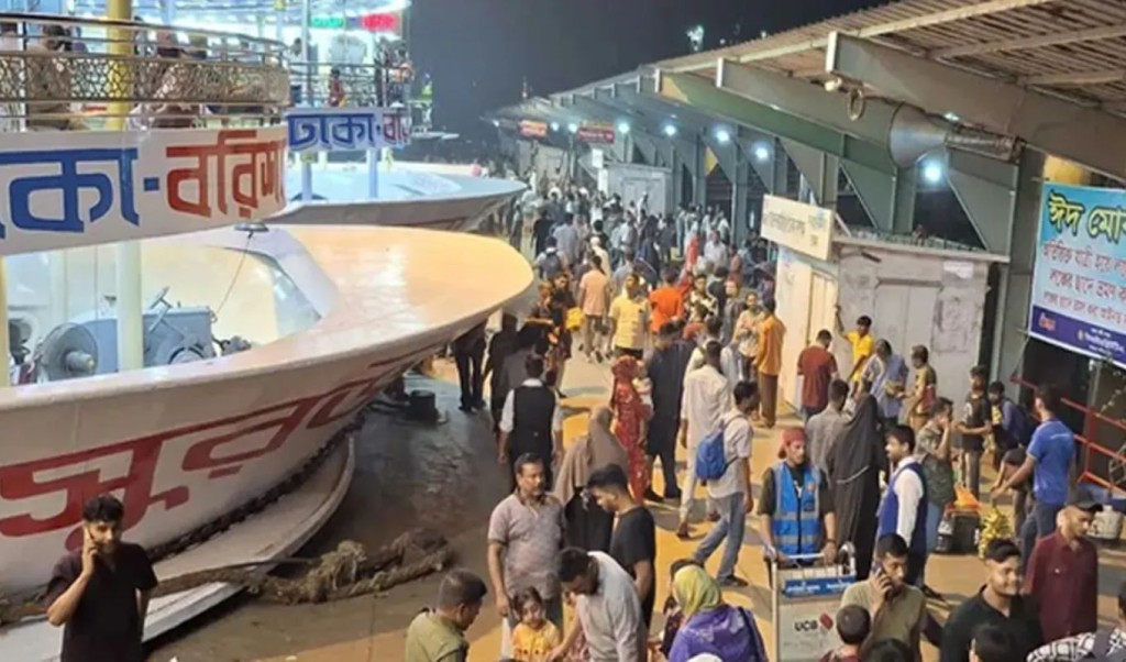 সদরঘাটে লঞ্চ সংঘর্ষে দুইজন নিহত 4 সদরঘাটে লঞ্চ সংঘর্ষে দুইজন নিহত সদরঘাটে লঞ্চ সংঘর্ষে দুইজন নিহত