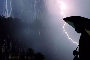 সাগরে লঘুচাপের প্রভাবে বজ্রসহ বৃষ্টির সতর্কবার্তা