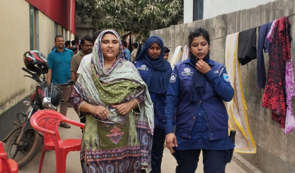 সাভারে বিএনপি নেতার বাড়িতে অবৈধ গ্যাস সংযোগের দায়ে এক লাখ টাকা জরিমানা সাভারে বিএনপি নেতার বাড়িতে অবৈধ গ্যাস সংযোগের দায়ে এক লাখ টাকা জরিমানা