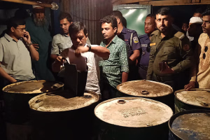 সারাদেশ অভিযানে ২.০৮ লাখ লিটার তেল উদ্ধার