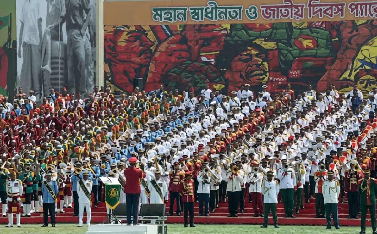 স্বাধীনতা দিবস উদযাপনে রঙিন কুচকাওয়াজ ও আয়োজন