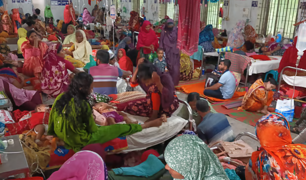 হঠাৎ হামে আক্রান্ত বৃদ্ধি ও প্রতিকার হঠাৎ হামে আক্রান্ত বৃদ্ধি ও প্রতিকার