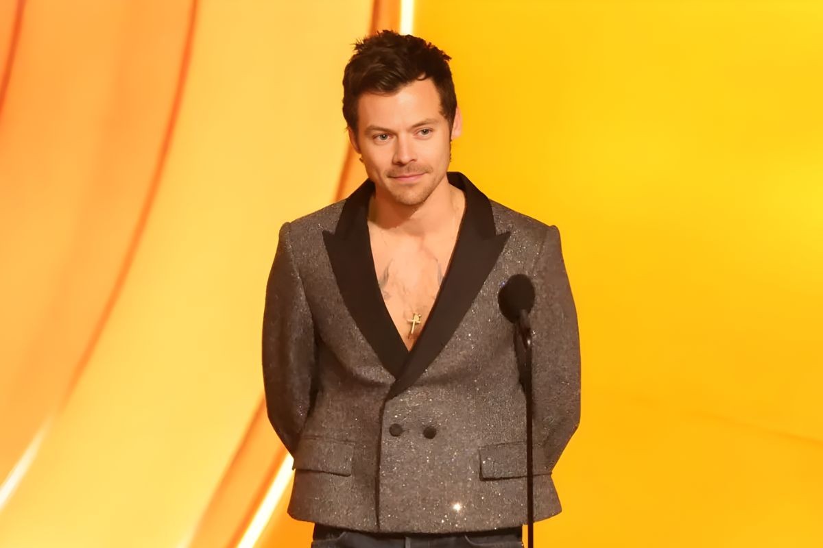 হ্যারি স্টাইলসের নতুন অ্যালবাম চার নম্বরে শীর্ষে