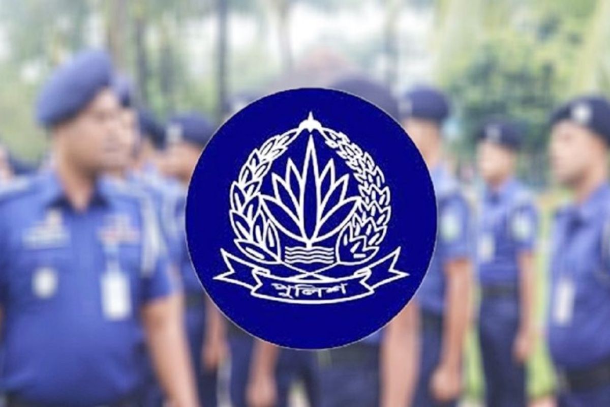 ১৯ বছর পর পুলিশ চাকরিতে ফেরত পেলেন ৩৩০