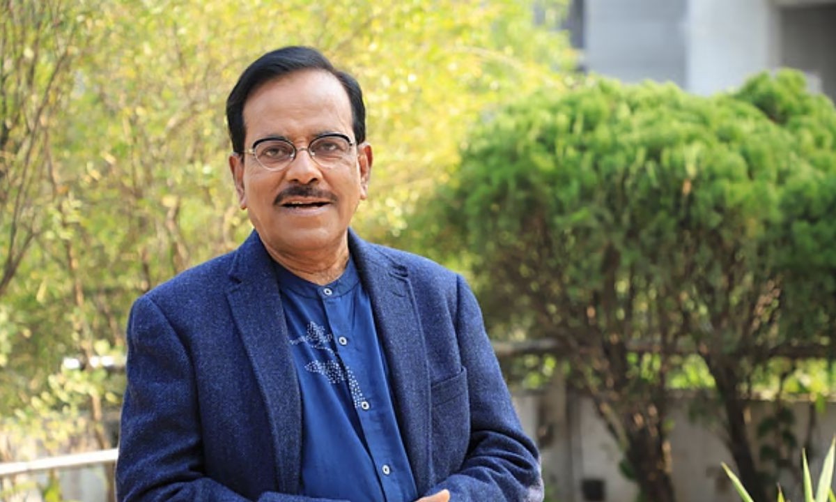 ‘কথার জাদুকর’ হানিফ সংকেত পাচ্ছেন রাষ্ট্রের সর্বোচ্চ ‘স্বাধীনতা পুরস্কার’