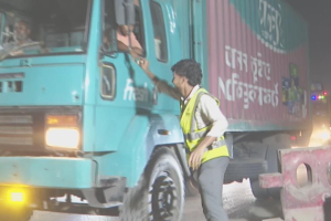 ‘সমঝোতার’ চাঁদায় আড়তের ৩৭ টাকার বেগুন ঢাকায় ১০০ টাকা