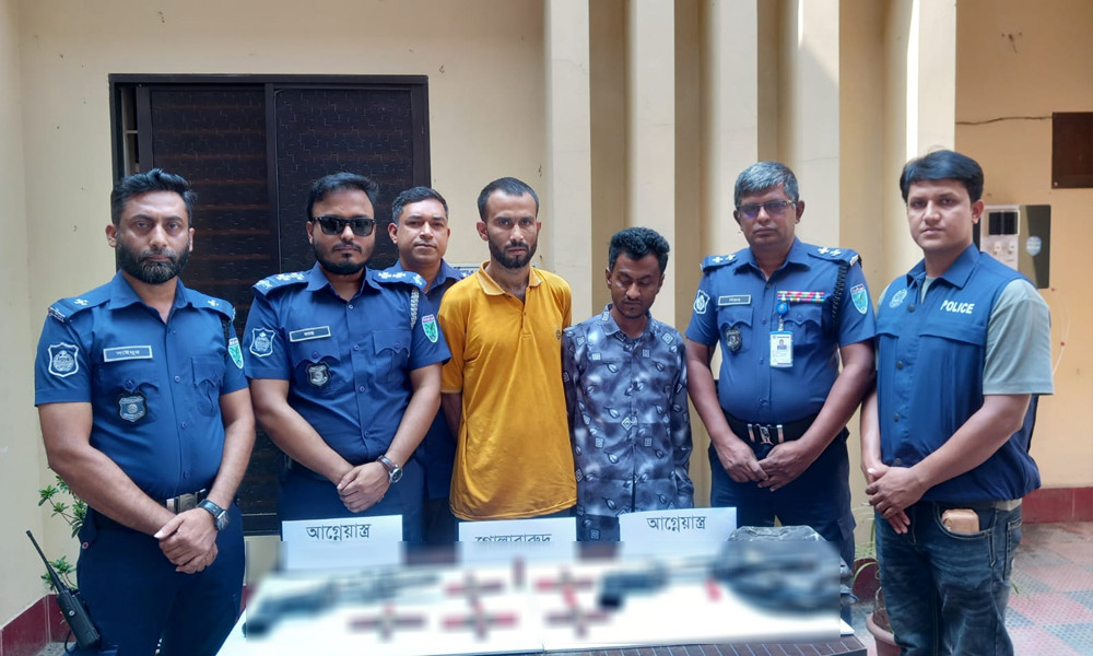মৌলভীবাজারে ডাকাতচক্র গ্রেপ্তার অস্ত্র উদ্ধার