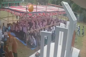 দাওয়াত না দেওয়ায় এক বিএনপি নেতার নেতৃত্বে এসএসসি পরীক্ষার্থীদের বিদায় অনুষ্ঠানে বিশৃঙ্খলা সৃষ্টি