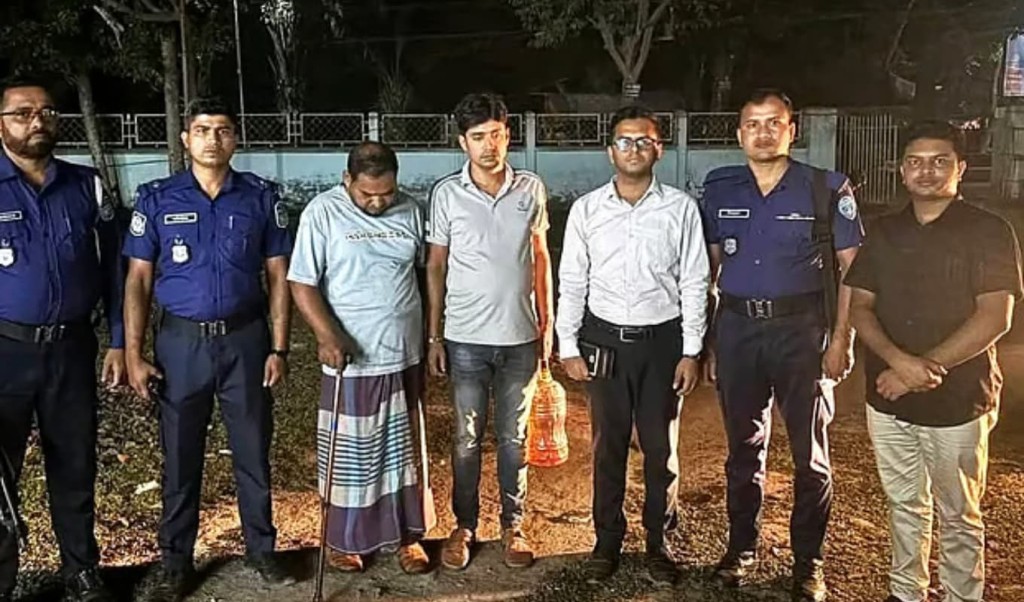 অতিরিক্ত দামে জ্বালানি বিক্রি, দুইজন দণ্ডিত 4 অতিরিক্ত দামে জ্বালানি বিক্রি, দুইজন দণ্ডিত