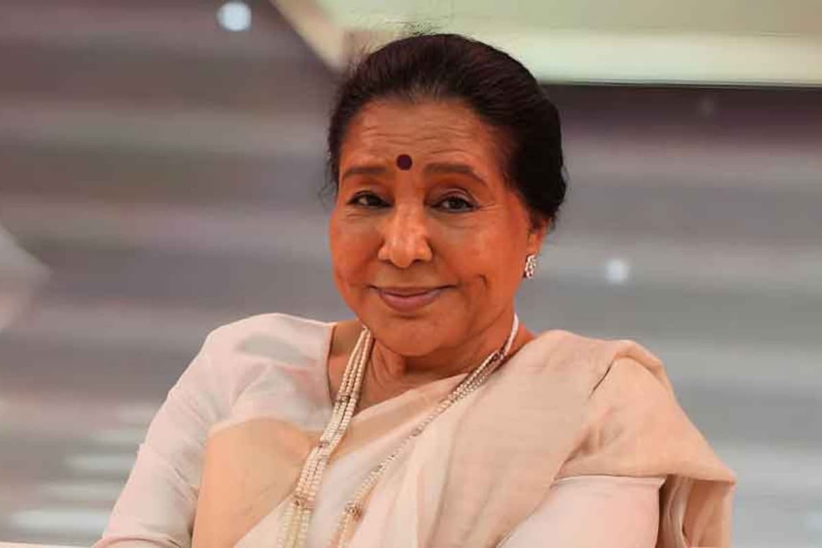 না ফেরার দেশে চলে গেলেন ভারতীয় কিংবদন্তি কণ্ঠশিল্পী আশা ভোঁসলে