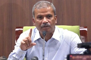 আসিফ নজরুলের মন্তব্যে বিতর্ক তুঙ্গে