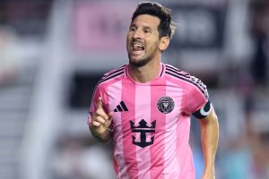 ইন্টার মায়ামিতে মেসির দ্রুততম সেঞ্চুরির দোরগোড়ায় রেকর্ড