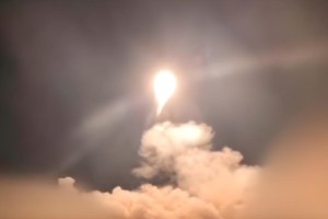 ইরান-সৌদি উত্তেজনায় তেল উৎপাদন বন্ধ