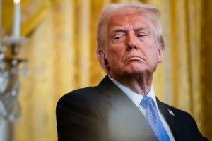 ইরানকে ট্রাম্পের কঠোর হুঁশিয়ারি ও সামরিক প্রস্তুতির ঘোষণা