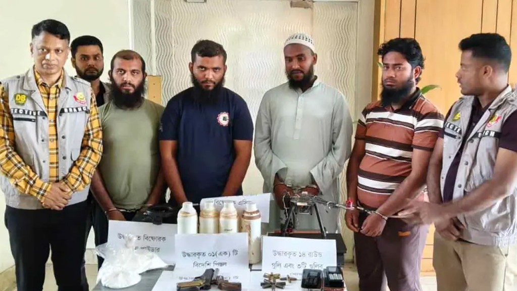উগ্রবাদী চক্রের চার সদস্য গ্রেপ্তার উগ্রবাদী চক্রের চার সদস্য গ্রেপ্তার