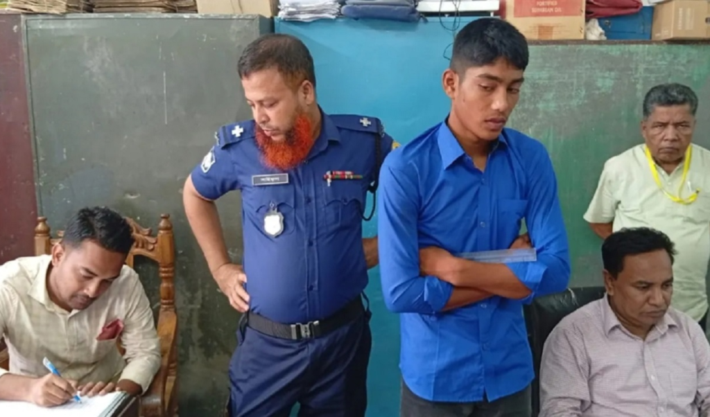 উজিরপুরে এসএসসি পরীক্ষায় প্রক্সি জালিয়াত চক্রের সদস্যের এক বছরের কারাদণ্ড উজিরপুরে এসএসসি পরীক্ষায় প্রক্সি: জালিয়াত চক্রের সদস্যের এক বছরের কারাদণ্ড