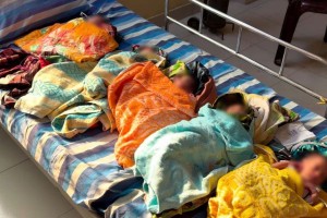 একসঙ্গে পাঁচ নবজাতকের জন্ম, সুস্থ অবস্থায় সবাইকে নিয়ে বাড়ি ফিরলেন মা