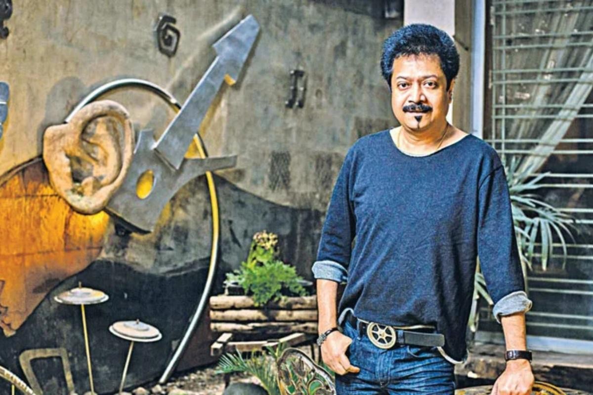 কানাডা থেকে সংগীত স্বপ্নে কুমার বিশ্বজিৎ