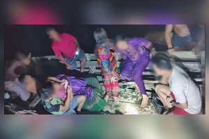 কাপ্তাই হ্রদে নৌকাডুবি: সেনাবাহিনী কর্তৃক অন্তঃসত্ত্বা নারীসহ ১১ জন উদ্ধার