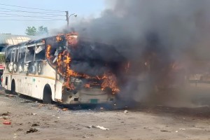 কুমিল্লায় তিন বাসে ভয়াবহ আগুন
