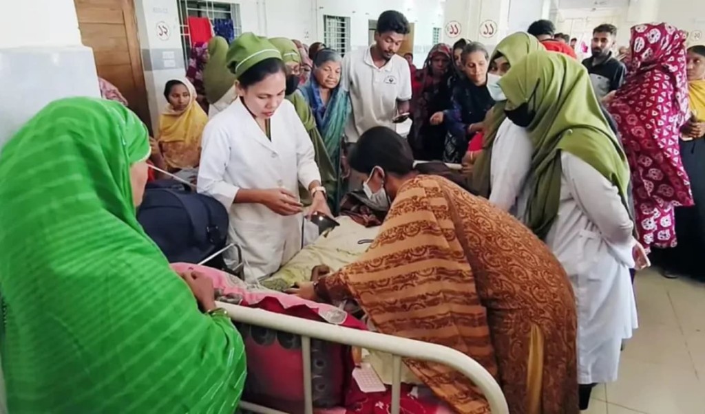 কুষ্টিয়ায় হামে দুই শিশুর মৃত্যু, ২৪ ঘণ্টায় ভর্তি ২০ 4 কুষ্টিয়ায় হামে দুই শিশুর মৃত্যু, ২৪ ঘণ্টায় ভর্তি ২০