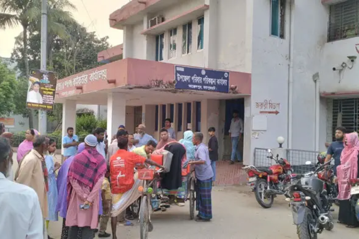 খাবারের সময় চিকিৎসকের অনুপস্থিতিতে শিক্ষিকার মৃত্যু হাসপাতলে