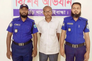 গাইবান্ধায় হত্যা ও চাঁদাবাজিসহ ৮ মামলার আসামি ইউপি সদস্য শাহ জামাল গ্রেপ্তার