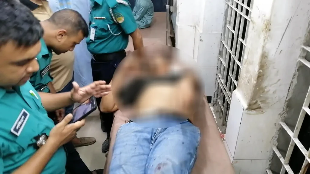 টঙ্গীতে হামলায় কনস্টেবল আহত মামলা দায়ের টঙ্গীতে হামলায় কনস্টেবল আহত, মামলা দায়ের