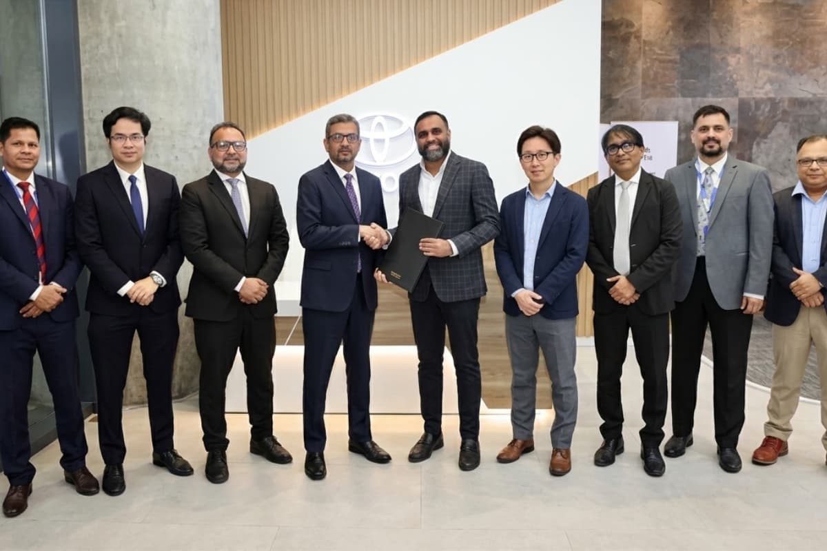 টয়োটার সঙ্গে অটো ফাইন্যান্স চুক্তি স্বাক্ষর করল ঢাকা ব্যাংক