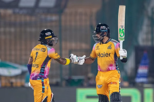 টি-টোয়েন্টিতে বাবরের ফিফটির সেঞ্চুরি: প্রথম পাকিস্তানি হিসেবে অনন্য মাইলফলক