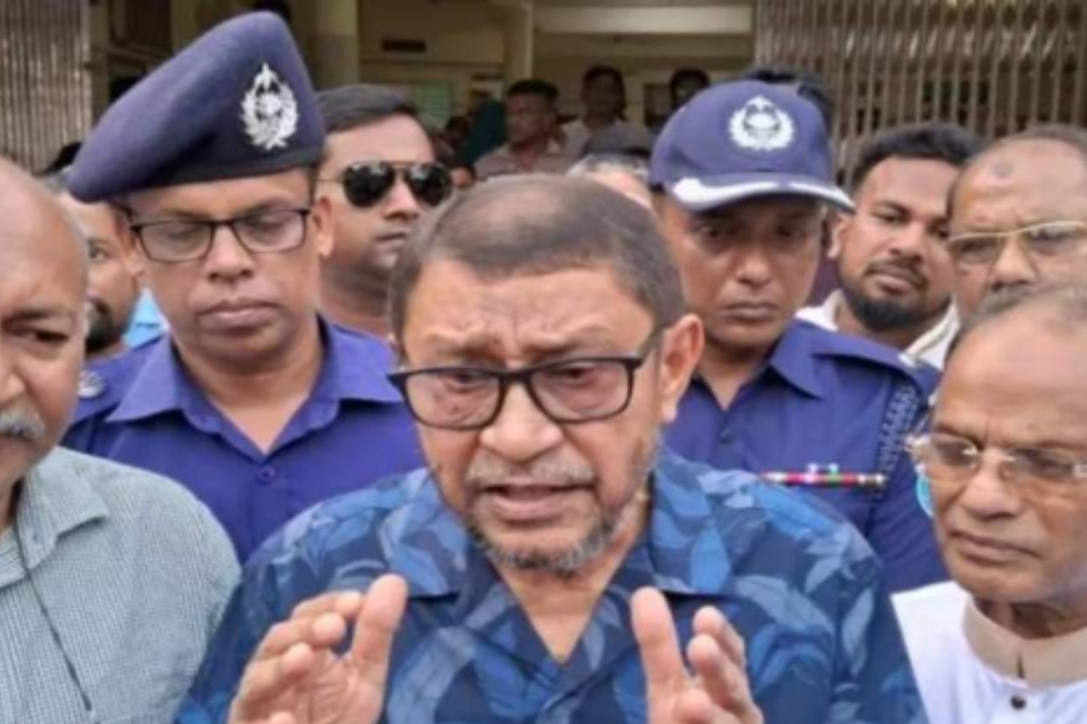 টিকা সংকট নিয়ে মন্তব্যে স্বাস্থ্য কর্মকর্তাকে প্রত্যাহার ঘোষণা