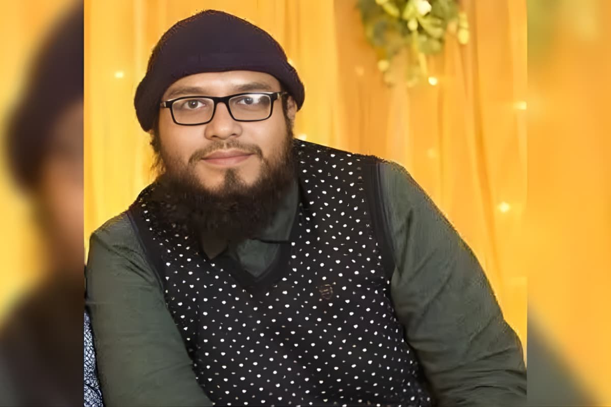 তেল নিতে লাইনে দাঁড়িয়ে শিক্ষকের  ‘হার্ট অ্যাটাকে’ মৃত্যু