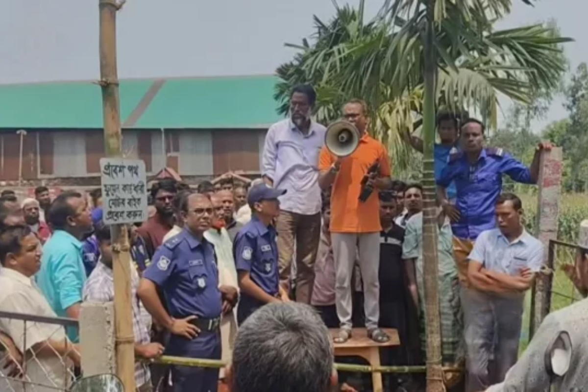 দেবীগঞ্জে পাম্পে ইউএনও’র ওপর হামলা, বডিগার্ড আহত