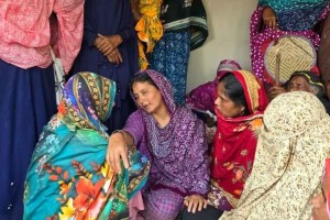 নওগাঁ ও টেকনাফে এক রাতে ৭ জনকে গলাকেটে হত্যা