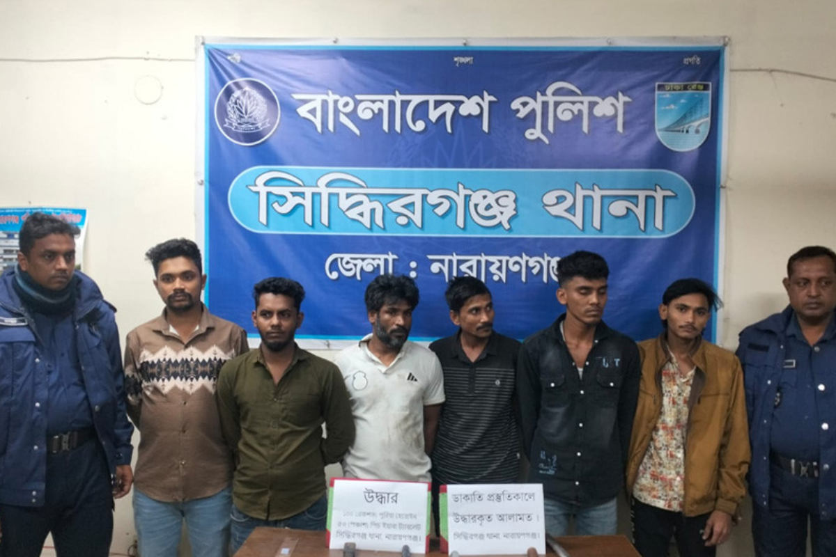 নারায়ণগঞ্জে ডাকাতির প্রস্তুতিকালে গ্রেপ্তার সাত যুবক, অস্ত্র জব্দ
