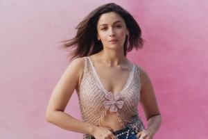 পাকিস্তানি ব্র্যান্ডের প্রচারণায় আলিয়া, ক্ষোভ নেটদুনিয়ায়