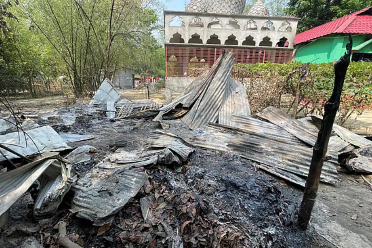 পীর হত্যায় জামায়াত নেতা অভিযুক্ত