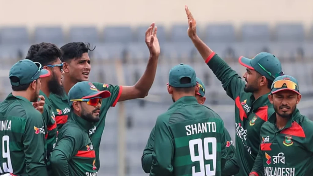 পেসারদের দাপটে কিউই ব্যাটিং বিপর্যয় পেসারদের দাপটে কিউই ব্যাটিং বিপর্যয়