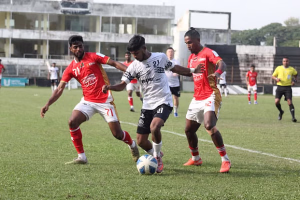 প্রিমিয়ার লিগ ফুটবল: শুরুতে এগিয়ে থেকেও কিংসের কাছে মোহামেডানের পরাজয়