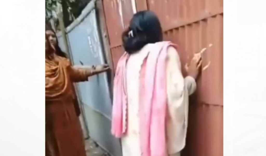 প্রেমবঞ্চিত তরুণীর আকুতি ঘিরে কুড়িগ্রামে চাঞ্চল্য প্রেমবঞ্চিত তরুণীর আকুতি ঘিরে কুড়িগ্রামে চাঞ্চল্য