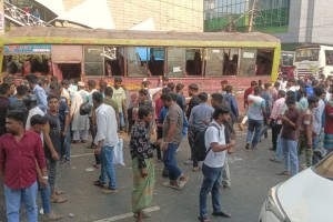 বনানীতে বাসের ধাক্কায় দুই শ্রমিকের মৃত্যু: আহত একাধিক