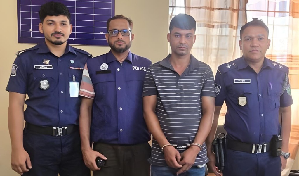 বিশ্বনাথে ইয়াবাসহ কারবারি গ্রেপ্তার বিশ্বনাথে ইয়াবাসহ কারবারি গ্রেপ্তার